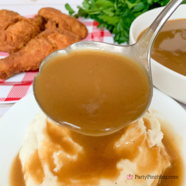 super easy copycat kfc gravy, best easy kfc kentucky fried chicken gravy recipe, 2 ingredient gravy, best kid friendly dinner ideas, fast food copycat recipes