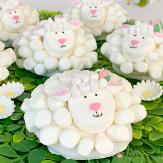 Little Lamb Marshmallow Puffs, Little debbie Easter Marshmallow Puffs, cute marshmallow lambs, cute marshmallow lamb sheep cupcakes, easy best Easter dessert recipe ideas for kids, best sheep lamb marshmallow cupcakes