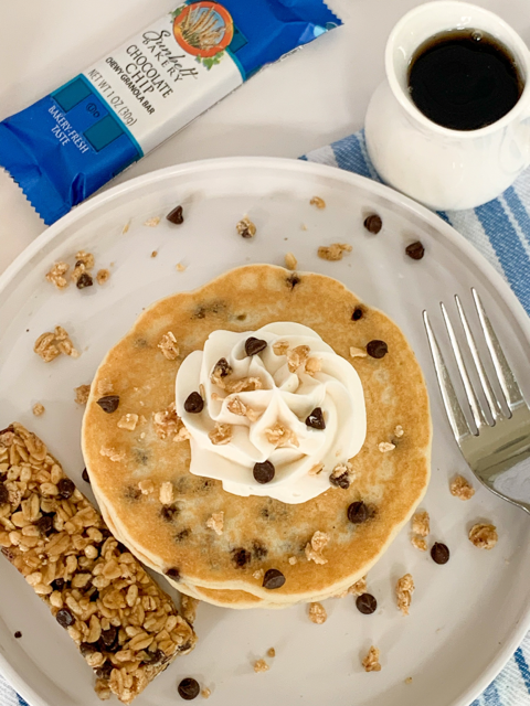 chocolate chip granola pancakes, easy chocolate chip pancakes, chocolate chip chewy granola bar pancakes, sunbelt bakery chocolate chip granola bars, easy best granola pancakes, easy budget friendly cheap breakfast meal recipe ideas