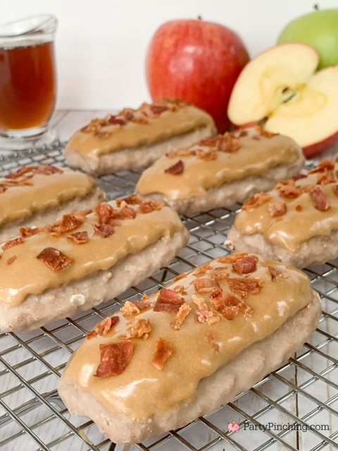 apple maple turkey bacon donut sticks, little debbie apple cinnamon donut sticks, easy maple Turkey bacon donut bars, easy maple glaze recipe, easy maple bacon bars, easy breakfast ideas, coffee and donut ideas