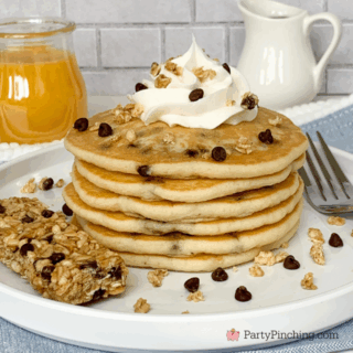 chocolate chip granola pancakes, easy chocolate chip pancakes, chocolate chip chewy granola bar pancakes, sunbelt bakery chocolate chip granola bars, easy best granola pancakes, easy budget friendly cheap breakfast meal recipe ideas