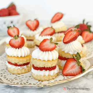 Mini strawberry shortcake pound cakes, no bake strawberry shortcakes, cute easy individual appetizer strawberry shortcakes, drakes cakes pound cake, mini pound cake strawberry shortcake, mini party dessert ideas