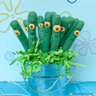 Plankton Pretzel Rods, easy dipped Spongebob theme pretzel rods, diy step by step dipped pretzel rods, cute plankton pretzels for spongebob party