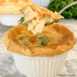 Puff pastry chicken pot pie, easy best puff pastry chicken pot pie recipe, quick fast dinner ideas on a budget, home cooking family friendly comfort food meal recipes kid friendly, best chicken pot pie recipe ever