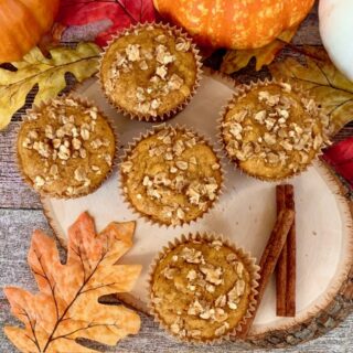 pumpkin muffins with golden raisins easy best pumpkin muffin recipe with raisins and granola topping best easy quick pumpkin muffin recipe healthy recipes for fall Thanksgiving Halloween harvest