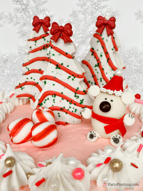 Peppermint Polar Bear Christmas Tree Cake, Best, easy Little Debbie Christmas Tree recipe ideas, cute polar bear cake Christmas, peppermint Christmas cake, easy peppermint pink cake with Little Debbie Christmas trees