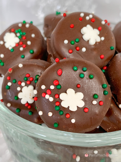 Chocolate Peanut Butter Ritz Bits Crackers, 2 ingredient Christmas cookies, no bake Christmas cookies, best Christmas cookie exchange recipe ideas no bake, easy best Christmas cookies, peanut butter Ritz Bit recipe, holiday Ritz, best easy 2 ingredient chocolate covered peanut butter Ritz bits cracker for Christmas holidays