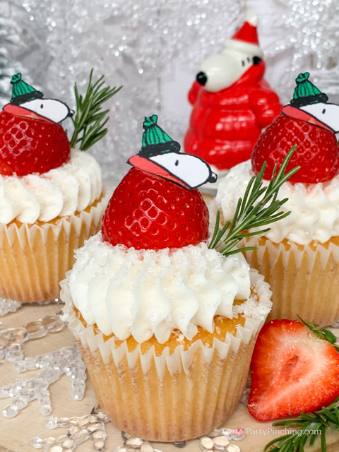 Strawberry Snoopy Puffer Jacket Cupcakes, best easy Snoopy cupcakes, Snoopy, Snoopy lovers, Snoopy Puffer jacket, best easy holiday cupcake recipe, Puffer Coat Snoopy