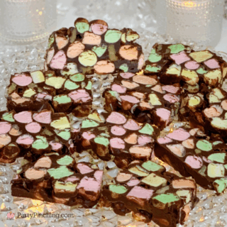 easy best church window bar cookies in a pan recipe, easy church window cookies in a pan, simple church window pan cookies, color marshmallow chocolate walnut coconut Christmas cookies