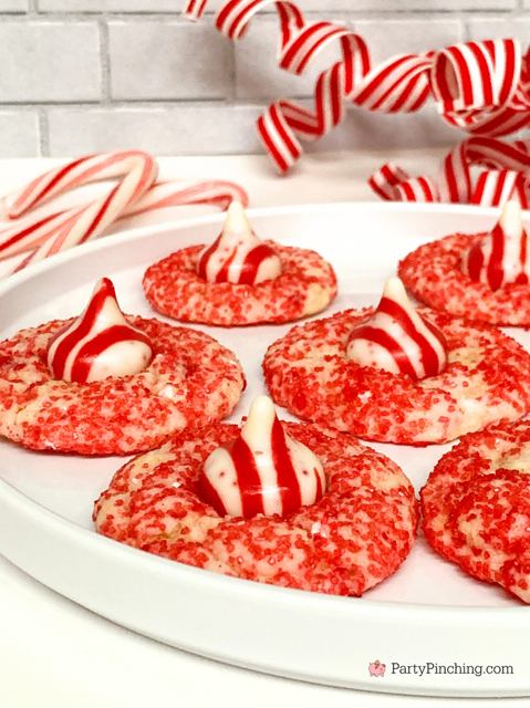 Easy Peppermint Kiss Cookies, Cookie mix cookies Betty Crocker, best easy Peppermint Christmas cookies only 6 ingredients, best easy fast peppermint cookie mix, best cookie exchange recipes