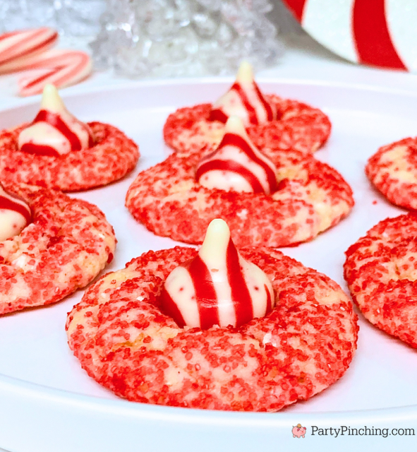Easy Peppermint Kiss Cookies, Cookie mix cookies Betty Crocker, best easy Peppermint Christmas cookies only 6 ingredients, best easy fast peppermint cookie mix, best cookie exchange recipes
