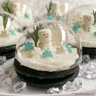 sweet snow globe snack, Little Debbie Cherry Cordials Sweet Snow Globe snack, snow globe cookies, snow globe cupcakes, easy kid friendly snow day activity, no decorating skills required cakes for kids