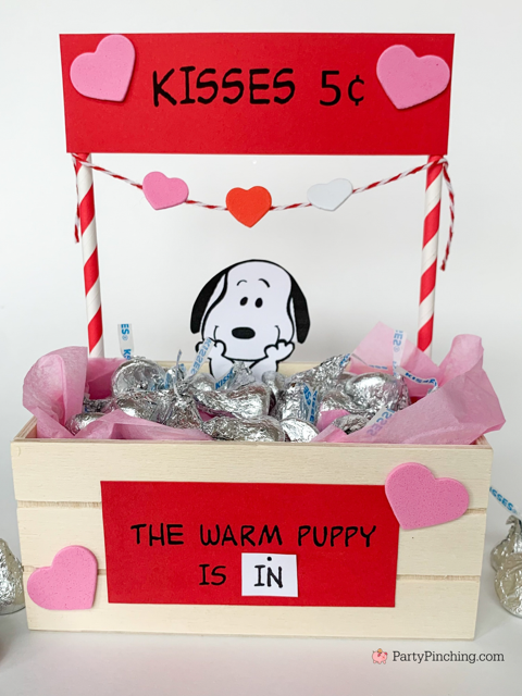 Snoopy Valentine Kissing Booth Craft, easy Valentine's Day gift craft for kids and adults, Charles M. Schulz Museum workshops by Norene Cox