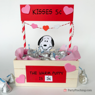 Snoopy Valentine Kissing Booth Craft, easy Valentine's Day gift craft for kids and adults, Charles M. Schulz Museum workshops by Norene Cox