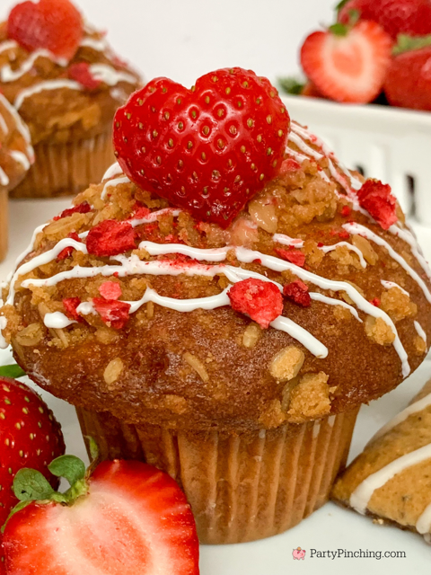 Strawberry granola sweetheart muffins, Valentine muffins, best easy Valentine breakfast ideas, Sunbelt Bakery soft strawberry granola bars