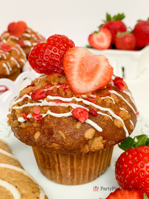 Strawberry granola sweetheart muffins, Valentine muffins, best easy Valentine breakfast ideas, Sunbelt Bakery soft strawberry granola bars