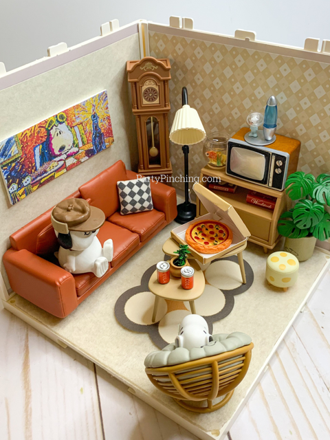 Look Inside Snoopy's Doghouse, Inside Snoopy's Doghouse, Snoopy Doghouse Interior, Snoopy kitchen, Snoopy living room, Snoopy Pool Room, Snoopy Library den, Snoopy guest room bedroom, Snoopy bathroom, Snoopy basement, Snoopy cafe, Snoopy bowling alley, Snoopy's siblings Belle Olaf Marbles Andy Spike, Robotime Rolife Super Creator, Snoopy Re-ment Rement, Miniature model building, Charles M. Schulz, Snoopy, Peanuts Comics, Charlie Brown