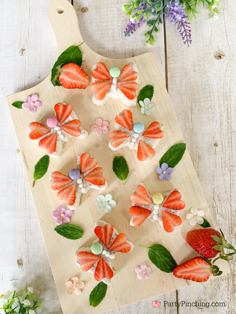 strawberry butterfly cakes, Little Debbie butterfly cakes, no bake butterfly cakes, spring butterfly cakes, easy no bake dessert recipes for Easter spring, cute butterfly cakes