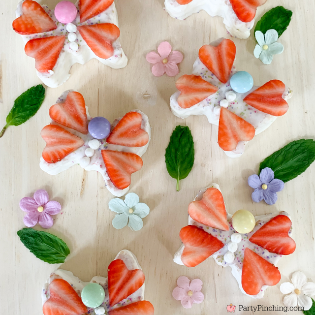 strawberry butterfly cakes, Little Debbie butterfly cakes, no bake butterfly cakes, spring butterfly cakes, easy no bake dessert recipes for Easter spring, cute butterfly cakes