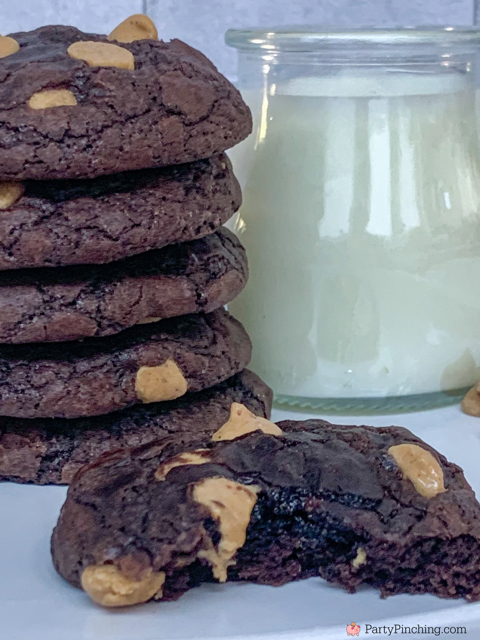 easy brownie cookies with peanut butter chips, easy peanut butter brownie cookies, best peanut butter chocolate brownie cookies, dark chocolate brownie cookies, box brownie mix cookies, best recipes for potlucks crowds office school game day