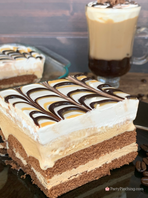 Mochaccino Ice Cream Cake, easy no bake dessert recipe cake, best easy ice cream cake, coffee ice cream cake, Drake's Mochaccino Devil Dogs, best easy 3 ingredient no bake dessert, 5 minute dessert recipe, fast easy quick best dinner party dessert