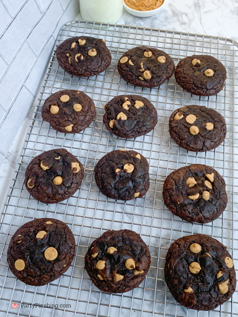 easy brownie cookies with peanut butter chips, easy peanut butter brownie cookies, best peanut butter chocolate brownie cookies, dark chocolate brownie cookies, box brownie mix cookies, best recipes for potlucks crowds office school game day