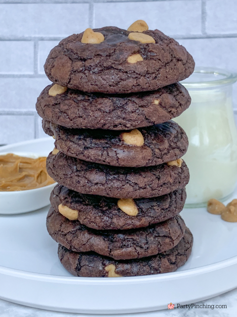 easy brownie cookies with peanut butter chips, easy peanut butter brownie cookies, best peanut butter chocolate brownie cookies, dark chocolate brownie cookies, box brownie mix cookies, best recipes for potlucks crowds office school game day