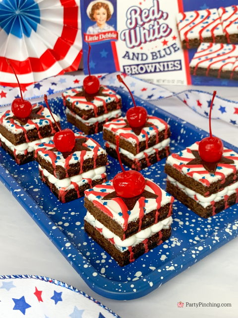 Star spangled brownie bites, easy no bake red white and blue Little Debbie Brownies, best easy no bake patriotic dessert for picnic potluck 4th of July Memorial Day Veteran's Day, star shaped brownies