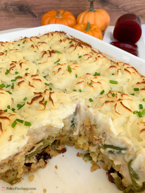 Easy Thanksgiving dinner casserole, easy best Thanksgiving casserole, small batch Thanksgiving dinner for 2, Thanksgiving casserole for 2, easy leftover Thanksgiving casserole, turkey chicken green bean casserole stuffing mashed potatoes gravy