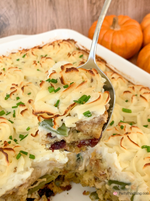 Easy Thanksgiving dinner casserole, easy best Thanksgiving casserole, small batch Thanksgiving dinner for 2, Thanksgiving casserole for 2, easy leftover Thanksgiving casserole, turkey chicken green bean casserole stuffing mashed potatoes gravy
