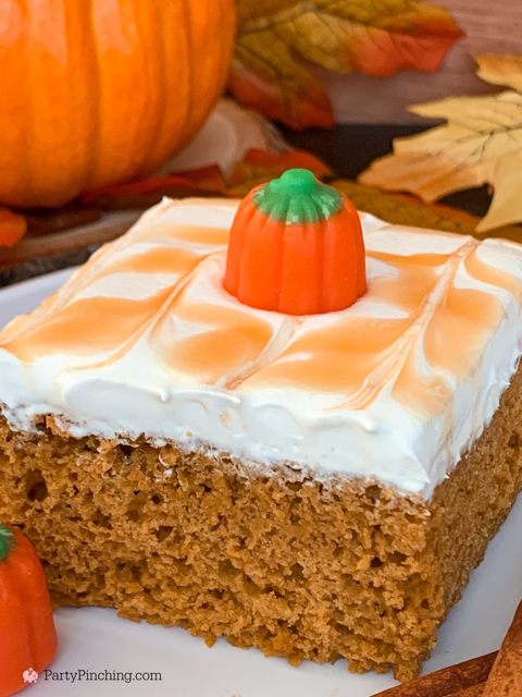 super easy pumpkin spice cake recipe, best easy pumpkin spice cake, 4 ingredient pumpkin spice cake, 5 minute prep pumpkin spice cake, easiest best pumpkin spice cake moist, spice cake mix can pure pumpkin applesauce eggs, pumpkin pie cake recipe with caramel and whipped cream