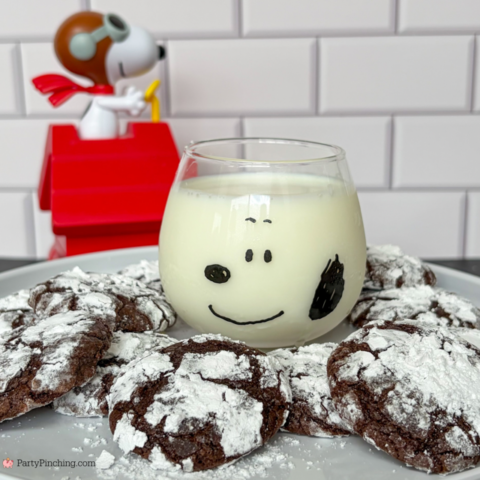 Snoopy Crinkle Cookies, best easy crinkle cookie recipe, Duncan Hines Box mix Snoopy Crinkle Cookies, easy best holiday cookie recipe ideas, chocolate crinkle cookies, snoopy charlie brown peanuts gang cookie recipe