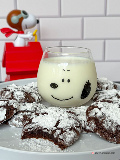 Snoopy Crinkle Cookies, best easy crinkle cookie recipe, Duncan Hines Box mix Snoopy Crinkle Cookies, easy best holiday cookie recipe ideas, chocolate crinkle cookies, snoopy charlie brown peanuts gang cookie recipe