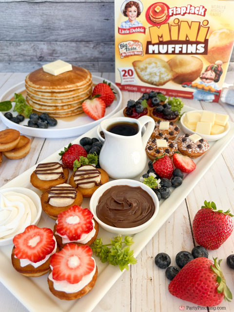 Flapjack Mini Muffins, Little Debbie Flapjack Mini Muffins, Pancake mini muffins, mini pancakes, easy mini pancake sampler, mini blueberry pie pancakes, mini banana Nutella pancakes, mini strawberries and cream pancakes, mini chocolate chip pancakes, no cook bake mini pancake muffins, easy brunch breakfast ideas